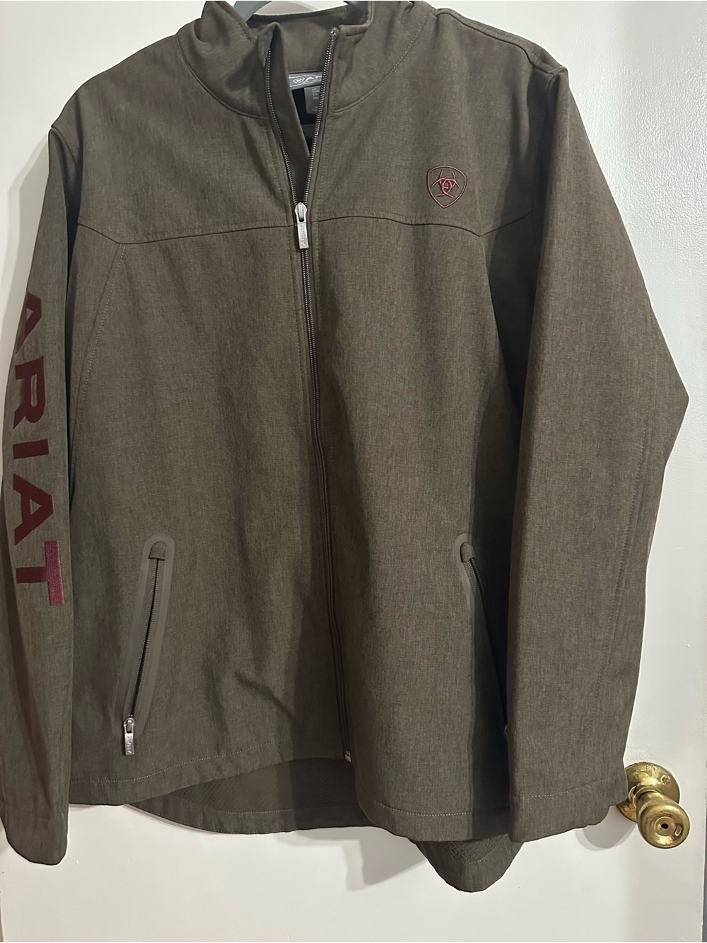 Ariat Men's Olive Brown Lightweight Jacket with Burgundy Logo